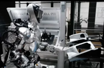 2-Humanoid-robot-gets-to-work-in-BMW-assembly-plant