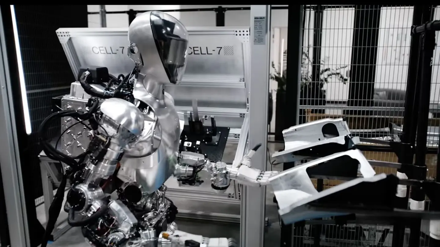 2-Humanoid-robot-gets-to-work-in-BMW-assembly-plant