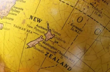 New-Zealand-Globe-e1632389454553